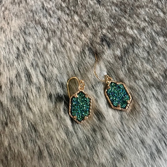 Tayzani Jewelry - Emerald & Gold Dainty Druzy Stone Dangle Earrings